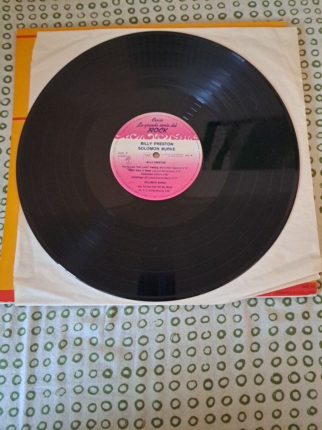 6322423
