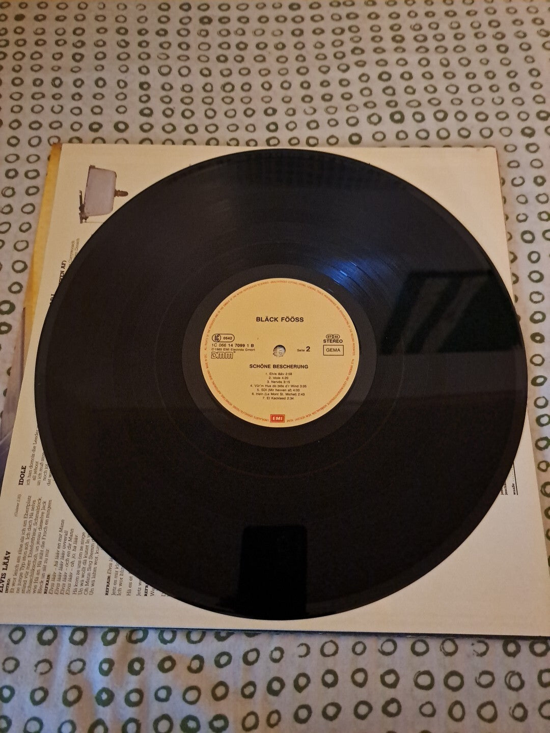 7468203