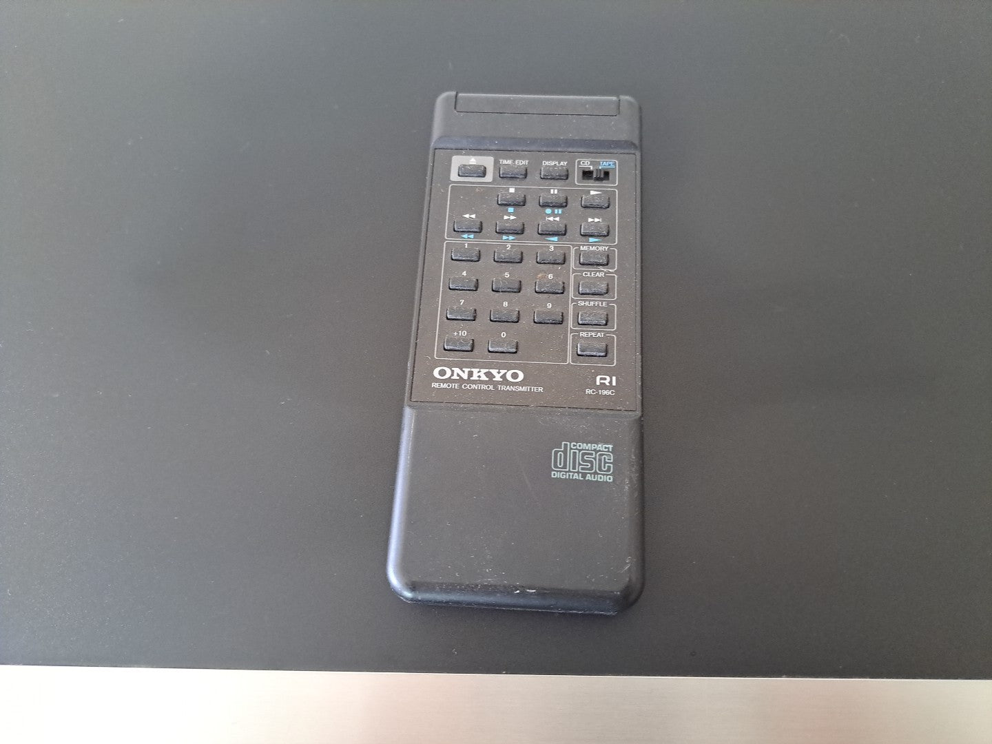 6322565